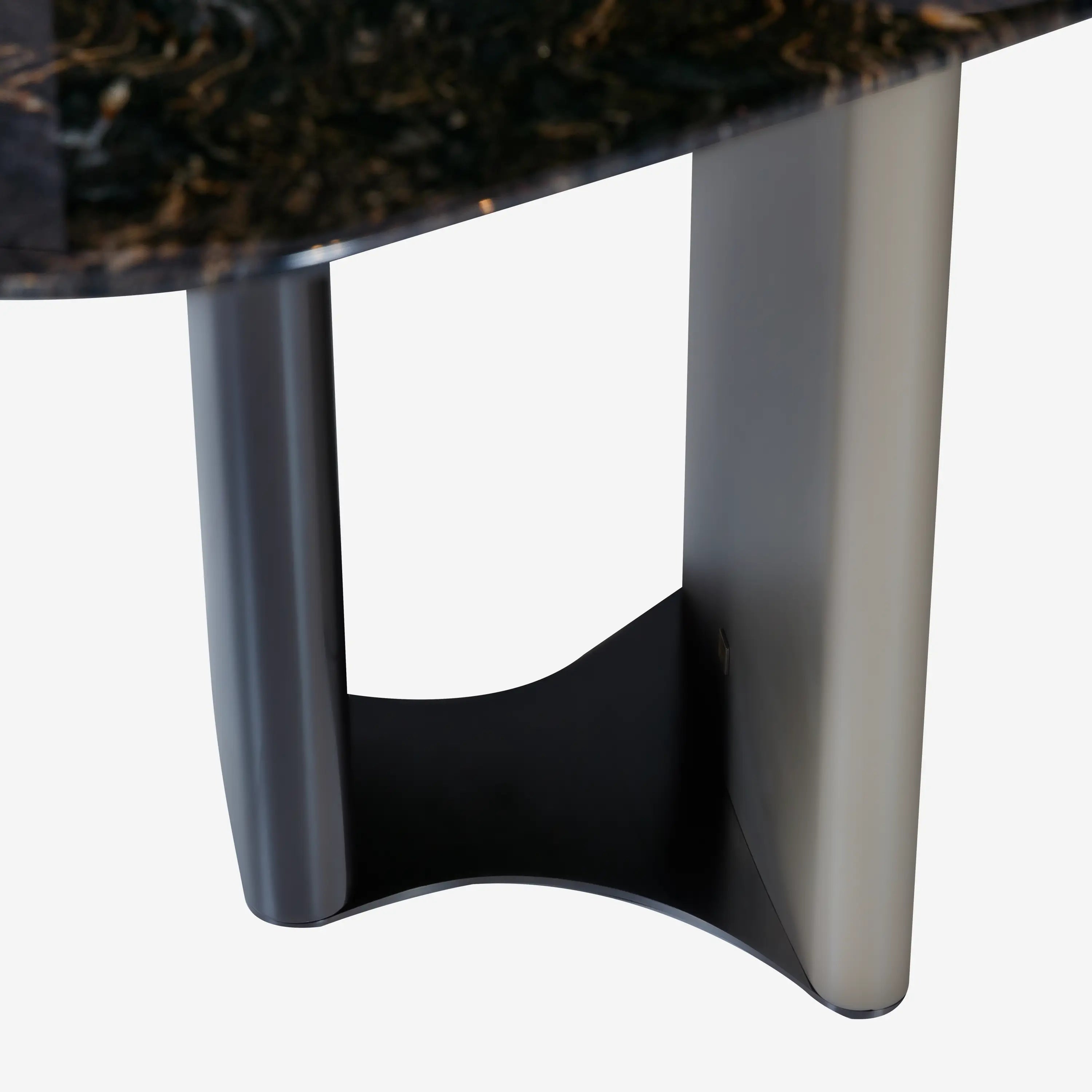 Robin Marble Dining Table